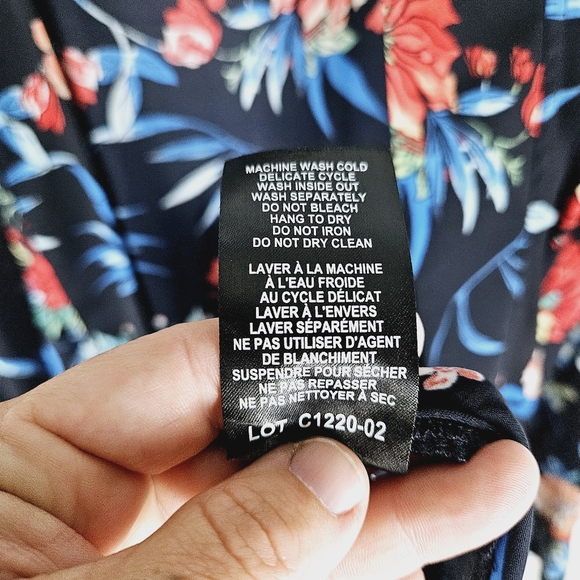 TAHARI | floral wide half sleeve lightweight flowy open kimono - Picture 8 of 8